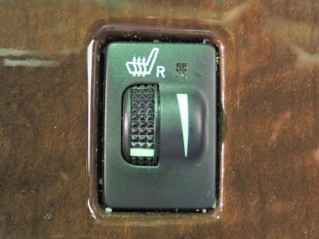 マークＸ プレミアム　純正ＳＤナビ　ＣＤ・ＤＶＤ再生　フルセグＴＶ　Ｂｌｕｅｔｏｏｔｈ接続　バックカメラ　インテリキー　ＥＴＣ　ＨＩＤ　クルーズコントロール　パワーシート　シートヒーター　純正ＡＷ　タイミングチェーン（10枚目）