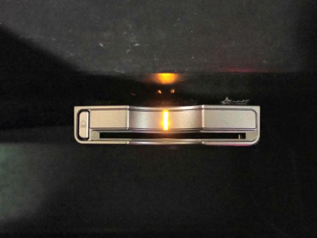 Ｎ－ＢＯＸカスタム Ｇ　ＳＳパッケージ　ワンオーナー　禁煙車　純正ＳＤナビ　ＣＤ・ＤＶＤ再生　フルセグＴＶ　Ｂｌｕｅｔｏｏｔｈ接続　バックカメラ　前後ドラレコ　インテリキー　両側パワースライドドア　ＨＩＤ　純正ＡＷ　タイミングチェーン（10枚目）