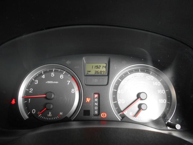 ストリーム RST 純正HDDナビ CD・DVD再生 ワンセグTV 音楽録音 バックカメラ キーレス HID パドルシフト ETC 純正17インチAW タイミングチェーン 自店買取車(5枚目)