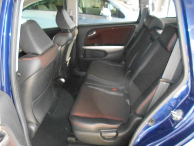 ストリーム RST 純正HDDナビ CD・DVD再生 ワンセグTV 音楽録音 バックカメラ キーレス HID パドルシフト ETC 純正17インチAW タイミングチェーン 自店買取車(14枚目)