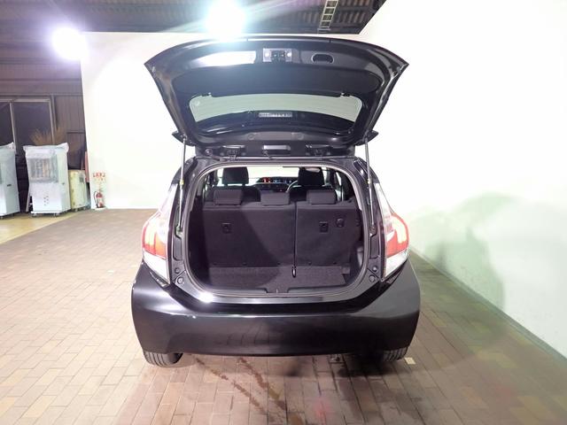 アクア Ｓ　１オーナー　禁煙車　社外ＳＤナビ　ＣＤ・ＤＶＤ再生　フルセグＴＶ　Ｂｌｕｅｔｏｏｔｈ接続　バックカメラ　インテリキー（スペア有）　ＥＴＣ　シートヒーター　トヨタセーフティーセンス　タイミングチェーン（17枚目）