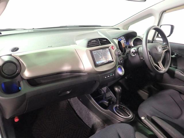 フィットハイブリッド ベースグレード 1オーナー 禁煙車 社外SDナビ CD・DVD再生 フルセグTV Bluetooth接続 キーレス(スペア有) ドライブレコーダー ETC クルーズコントロール 社外15インチAW タイミングチェーン(15枚目)