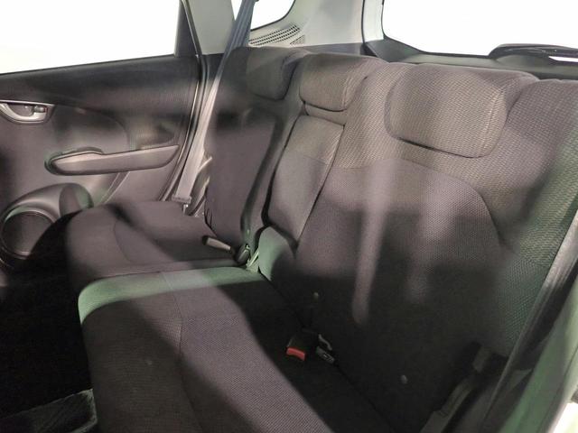 フィットハイブリッド ベースグレード 1オーナー 禁煙車 社外SDナビ CD・DVD再生 フルセグTV Bluetooth接続 キーレス(スペア有) ドライブレコーダー ETC クルーズコントロール 社外15インチAW タイミングチェーン(16枚目)