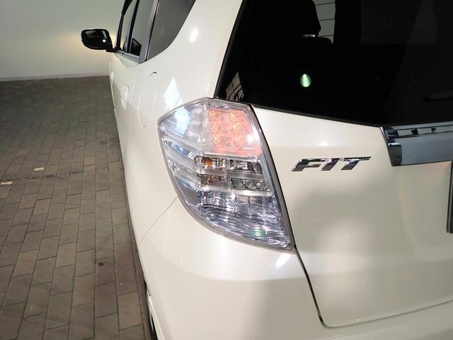 フィットハイブリッド ベースグレード 1オーナー 禁煙車 社外SDナビ CD・DVD再生 フルセグTV Bluetooth接続 キーレス(スペア有) ドライブレコーダー ETC クルーズコントロール 社外15インチAW タイミングチェーン(19枚目)