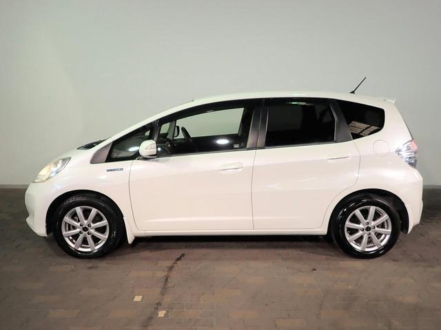 フィットハイブリッド ベースグレード 1オーナー 禁煙車 社外SDナビ CD・DVD再生 フルセグTV Bluetooth接続 キーレス(スペア有) ドライブレコーダー ETC クルーズコントロール 社外15インチAW タイミングチェーン(22枚目)