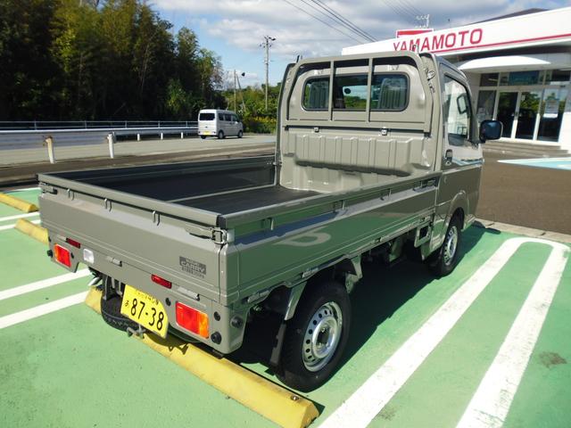 キャリイトラック ＫＣエアコン・パワステ　５ＭＴ車　パワーウィンドウ　スズキセーフティサポート　コーナーセンサー　キーレスエントリー　オートライト　純正ラジオ　元試乗車（5枚目）