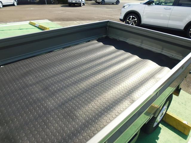 キャリイトラック ＫＣエアコン・パワステ　５ＭＴ車　パワーウィンドウ　スズキセーフティサポート　コーナーセンサー　キーレスエントリー　オートライト　純正ラジオ　元試乗車（26枚目）