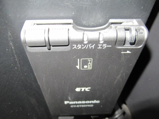 創業68年の実績!R260沿いのピンクの看板とショールームが目印!!全天候型屋内展示場! 当店でご購入のお車の、車検&法定点検時のオイル交換は一生無料!!