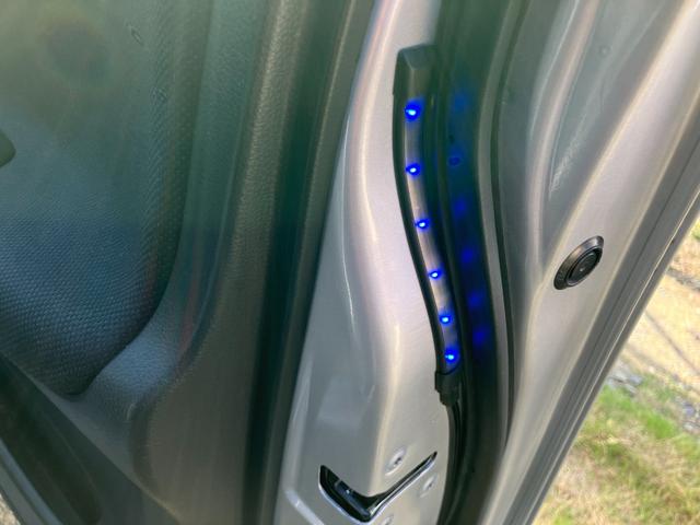 セレナ ハイウェイスター　Ｓ－ハイブリッド　Ｖセレクション　パノラミックルーフ　エアロ　純正ナビＴＶ　ＤＶＤ再生　フリップダウンモニター　ＥＴＣ　両側パワースライドドア　コーナーセンサー　社外アルミ　８人乗り　バックカメラ　バッテリー新品（18枚目）