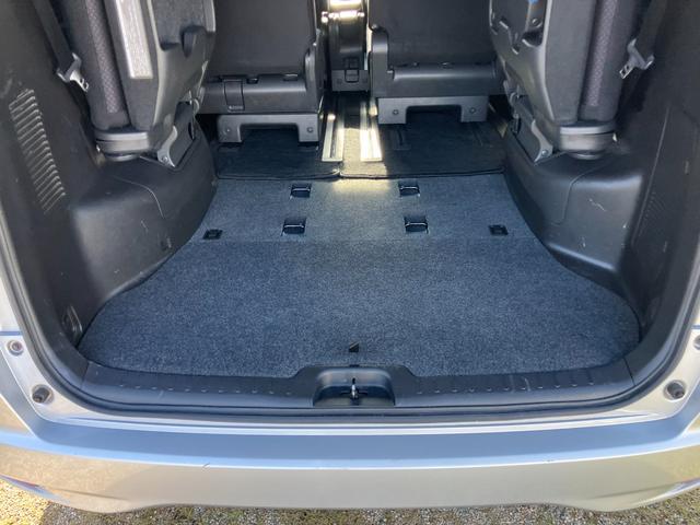 セレナ ハイウェイスター　Ｓ－ハイブリッド　Ｖセレクション　パノラミックルーフ　エアロ　純正ナビＴＶ　ＤＶＤ再生　フリップダウンモニター　ＥＴＣ　両側パワースライドドア　コーナーセンサー　社外アルミ　８人乗り　バックカメラ　バッテリー新品（27枚目）