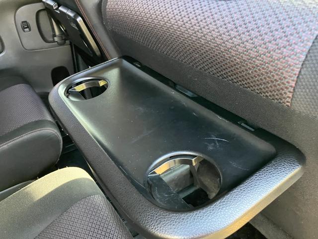 セレナ ハイウェイスター　Ｓ－ハイブリッド　Ｖセレクション　パノラミックルーフ　エアロ　純正ナビＴＶ　ＤＶＤ再生　フリップダウンモニター　ＥＴＣ　両側パワースライドドア　コーナーセンサー　社外アルミ　８人乗り　バックカメラ　バッテリー新品（29枚目）