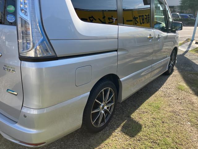 セレナ ハイウェイスター　Ｓ－ハイブリッド　Ｖセレクション　パノラミックルーフ　エアロ　純正ナビＴＶ　ＤＶＤ再生　フリップダウンモニター　ＥＴＣ　両側パワースライドドア　コーナーセンサー　社外アルミ　８人乗り　バックカメラ　バッテリー新品（41枚目）