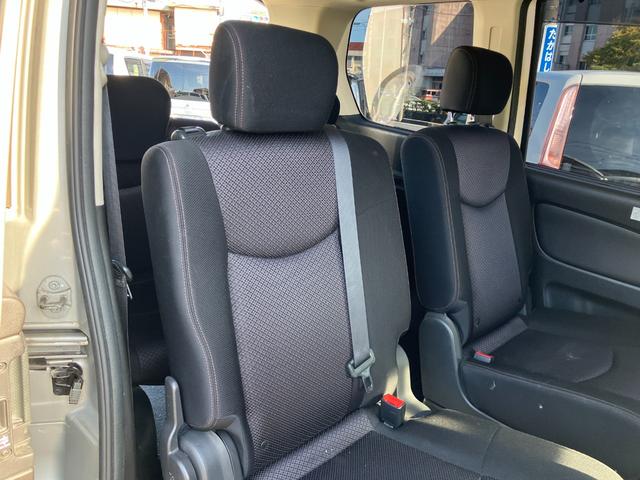 セレナ ハイウェイスター　Ｓ－ハイブリッド　Ｖセレクション　パノラミックルーフ　エアロ　純正ナビＴＶ　ＤＶＤ再生　フリップダウンモニター　ＥＴＣ　両側パワースライドドア　コーナーセンサー　社外アルミ　８人乗り　バックカメラ　バッテリー新品（44枚目）