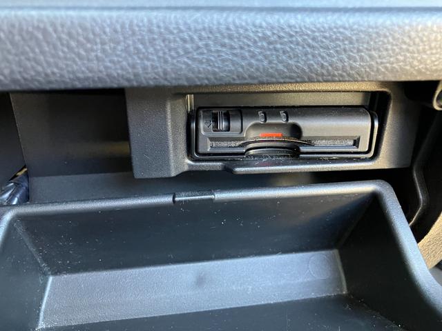 セレナ ハイウェイスター　Ｓ－ハイブリッド　Ｖセレクション　パノラミックルーフ　エアロ　純正ナビＴＶ　ＤＶＤ再生　フリップダウンモニター　ＥＴＣ　両側パワースライドドア　コーナーセンサー　社外アルミ　８人乗り　バックカメラ　バッテリー新品（45枚目）