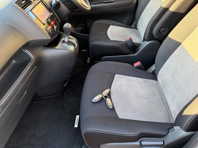 セレナ ライダー S-ハイブリッド 禁煙車 社外ナビTV Bモニター ETC ドラレコ 左右パワースライドドア LEDライト 純正エアロ 社外アルミホイール(33枚目)