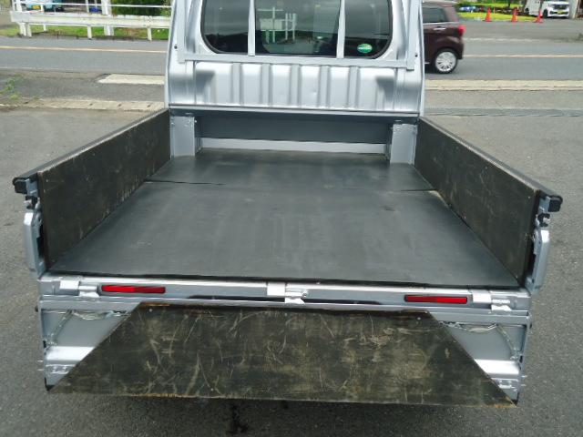 ハイゼットトラック ジャンボSAIIIt LEDヘッドライト 2DINオーディオ ETC フォグランプ キーレス パワーウィンドゥ スマートアシスト 5速マニュアル 4WD(13枚目)