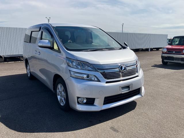 ヴェルファイア ２．４Ｘ　　４ＷＤ　社外ナビ　Ｂｌｕｅｔｏｏｔｈ　フルセグ　バックカメラ　ＥＴＣ　スマートキー　　Ｗエアバック　盗難防止システム　衝突安全ボディ　ＡＢＳ　エアバッグ　切替式４ＷＤ（4枚目）