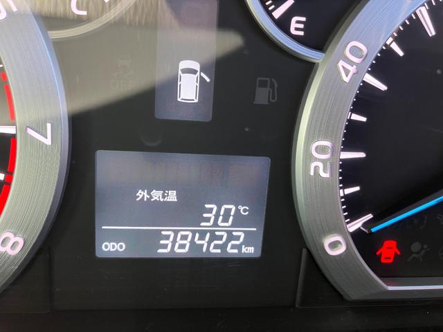 ヴェルファイア ２．４Ｘ　　４ＷＤ　社外ナビ　Ｂｌｕｅｔｏｏｔｈ　フルセグ　バックカメラ　ＥＴＣ　スマートキー　　Ｗエアバック　盗難防止システム　衝突安全ボディ　ＡＢＳ　エアバッグ　切替式４ＷＤ（10枚目）