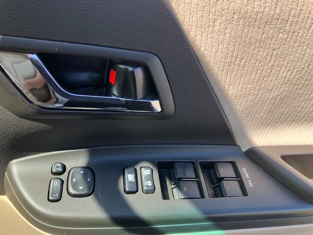 ヴェルファイア ２．４Ｘ　　４ＷＤ　社外ナビ　Ｂｌｕｅｔｏｏｔｈ　フルセグ　バックカメラ　ＥＴＣ　スマートキー　　Ｗエアバック　盗難防止システム　衝突安全ボディ　ＡＢＳ　エアバッグ　切替式４ＷＤ（14枚目）
