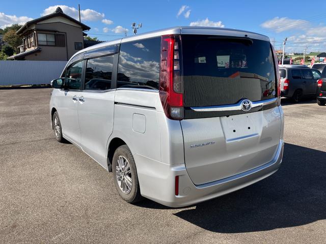 エスクァイア Xi サイドリフトアップシート 純正ナビ フルセグ Bluetooth バックカメラ ETC LED キーレス 両側電動スライド トヨタセーフティセンス(7枚目)