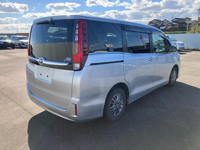 エスクァイア Xi サイドリフトアップシート 純正ナビ フルセグ Bluetooth バックカメラ ETC LED キーレス 両側電動スライド トヨタセーフティセンス(9枚目)