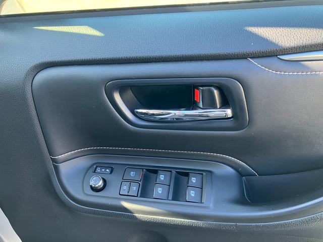 エスクァイア Xi サイドリフトアップシート 純正ナビ フルセグ Bluetooth バックカメラ ETC LED キーレス 両側電動スライド トヨタセーフティセンス(17枚目)