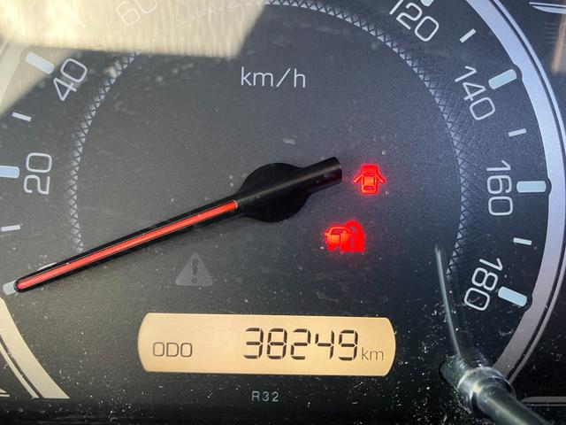 ヴォクシー X 純正ナビ フルセグ Bluetooth バックカメラ ETC スマートキー アイドリングストップ機能 ダブルエアコン WSRS 衝突安全ボディ フルフラット 横滑防止 LEDライト 三列シート(10枚目)