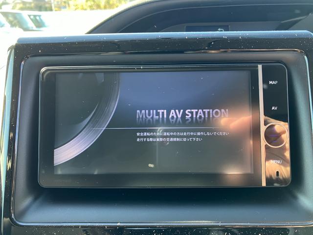 ヴォクシー X 純正ナビ フルセグ Bluetooth バックカメラ ETC スマートキー アイドリングストップ機能 ダブルエアコン WSRS 衝突安全ボディ フルフラット 横滑防止 LEDライト 三列シート(11枚目)
