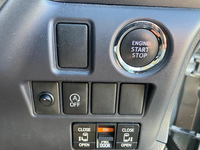 ヴォクシー X 純正ナビ フルセグ Bluetooth バックカメラ ETC スマートキー アイドリングストップ機能 ダブルエアコン WSRS 衝突安全ボディ フルフラット 横滑防止 LEDライト 三列シート(13枚目)