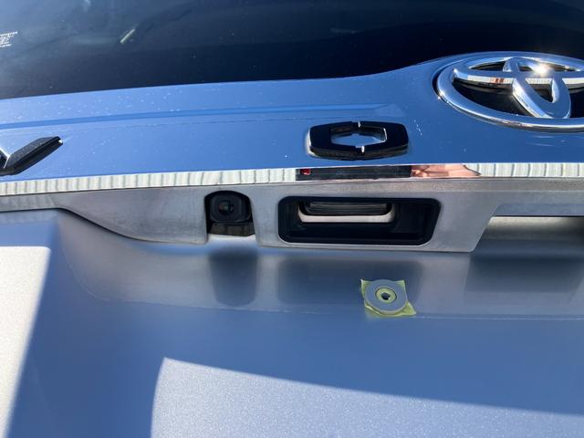 ヴォクシー X 純正ナビ フルセグ Bluetooth バックカメラ ETC スマートキー アイドリングストップ機能 ダブルエアコン WSRS 衝突安全ボディ フルフラット 横滑防止 LEDライト 三列シート(18枚目)