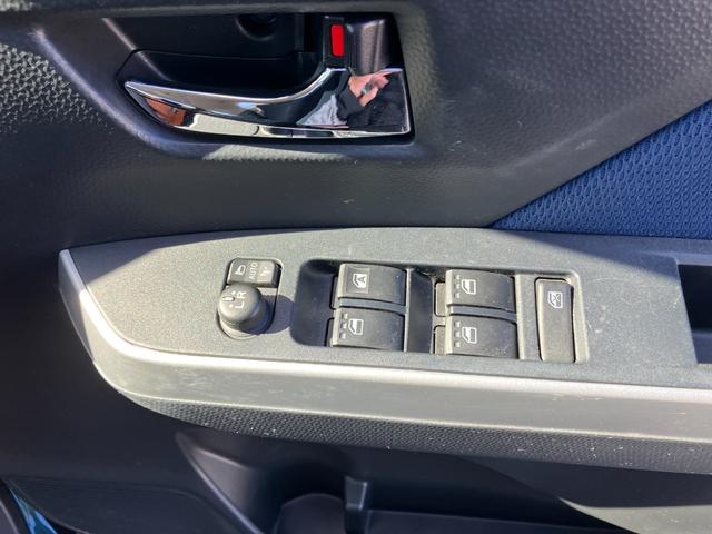 ルーミー カスタムＧ　純正ナビ　フルセグ　Ｂｌｕｅｔｏｏｔｈ　バックカメラ　両側電動スライド　スマートキー　ＬＥＤヘット　オートＬＥＤ　コーナーソナー　衝突回避ブレーキ　フルフラット　クルーズコントロール　オートエアコン（13枚目）