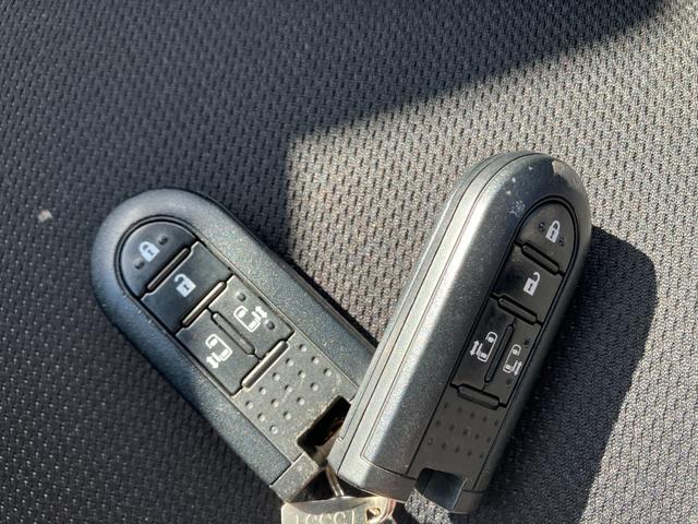 ルーミー カスタムＧ　純正ナビ　フルセグ　Ｂｌｕｅｔｏｏｔｈ　バックカメラ　両側電動スライド　スマートキー　ＬＥＤヘット　オートＬＥＤ　コーナーソナー　衝突回避ブレーキ　フルフラット　クルーズコントロール　オートエアコン（16枚目）