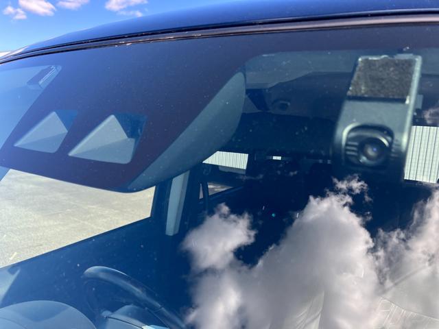 ルーミー カスタムＧ　純正ナビ　フルセグ　Ｂｌｕｅｔｏｏｔｈ　バックカメラ　両側電動スライド　スマートキー　ＬＥＤヘット　オートＬＥＤ　コーナーソナー　衝突回避ブレーキ　フルフラット　クルーズコントロール　オートエアコン（17枚目）