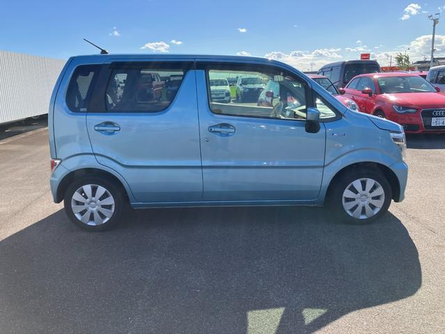 ワゴンＲ ハイブリッドＦＸ　セーフティＰ　純正ナビ　フルセグ　Ｂｌｕｅｔｏｏｔｈ　ワンオーナー　ｉストップ　誤発進抑制装置　スマキー　横滑り防止装置付　ＰＳ　イモビライザー　フルフラットシート　前席シートヒーター　オートエアコン（6枚目）