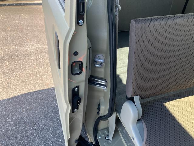 エブリイ ＰＣ　ハイルーフ　ラプターライナー　ディスプレイオーディオ　バックカメラ　Ｂｌｕｅｔｏｏｔｈ　キーレスエントリーシステム　前席パワーウインドウ　セキュリティーアラーム　オートエアコン　ＡＢＳ　パワーステアリング　衝突安全ボディ（24枚目）