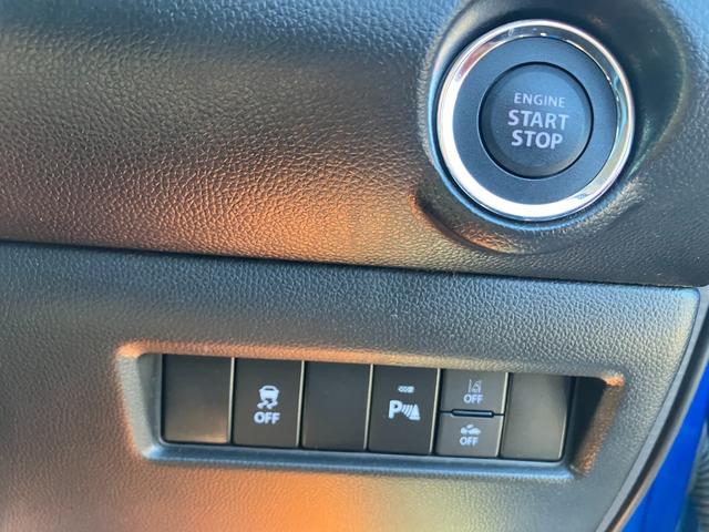 スイフト ＸＧ　　５ＭＴ　ディスプレイオーディオ　Ｂｌｕｅｔｏｏｔｈ　ＬＥＤ　スマートキー　リアコーナーセンサー　フルオートエアコン　横滑り防止システム　Ａライト　衝突安全ボディ　スマートキープッシュスタート（12枚目）