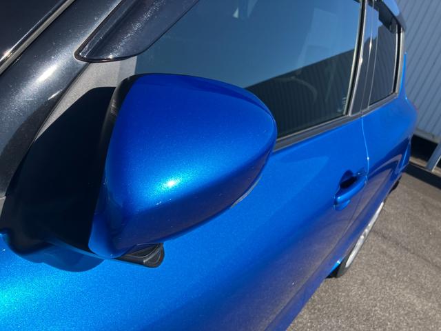 スイフト ＸＧ　　５ＭＴ　ディスプレイオーディオ　Ｂｌｕｅｔｏｏｔｈ　ＬＥＤ　スマートキー　リアコーナーセンサー　フルオートエアコン　横滑り防止システム　Ａライト　衝突安全ボディ　スマートキープッシュスタート（22枚目）