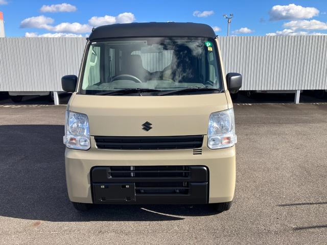 エブリイ ＰＣリミテッド　ラプターライナー　純正ナビ　バックカメラ　ＥＴＣ　ワンセグ　キーレス　セキュリティーアラーム　横滑り防止装置　キーレスエントリー　パワーステアリング　マニュアルエアコン　ＡＢＳ　衝突安全ボディ　デュアルカメラサポート（3枚目）