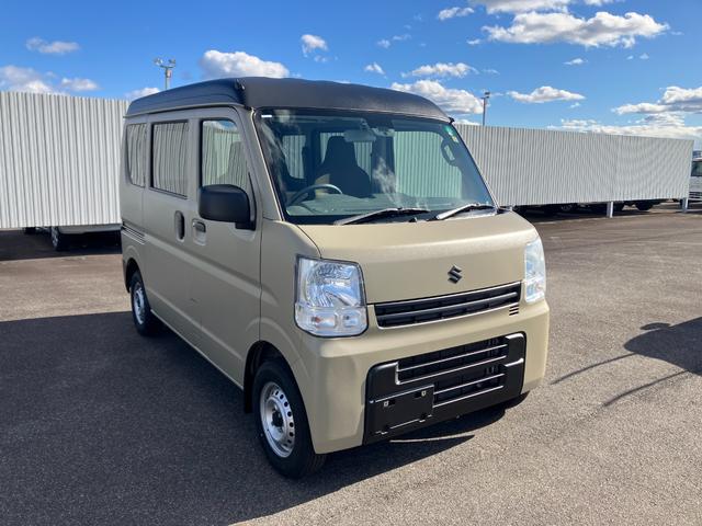 エブリイ ＰＣリミテッド　ラプターライナー　純正ナビ　バックカメラ　ＥＴＣ　ワンセグ　キーレス　セキュリティーアラーム　横滑り防止装置　キーレスエントリー　パワーステアリング　マニュアルエアコン　ＡＢＳ　衝突安全ボディ　デュアルカメラサポート（4枚目）