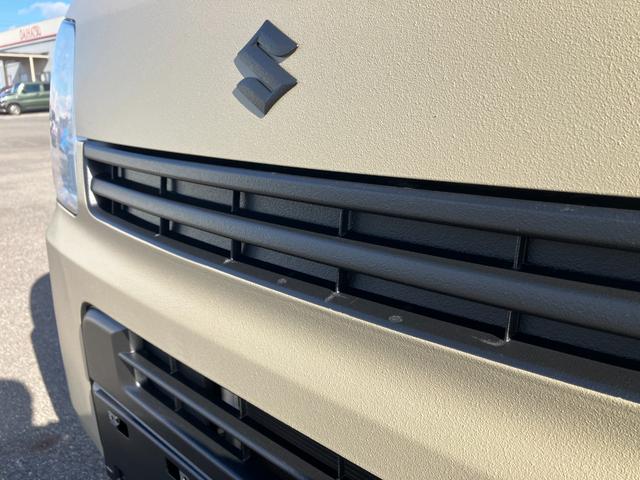 エブリイ ＰＣリミテッド　ラプターライナー　純正ナビ　バックカメラ　ＥＴＣ　ワンセグ　キーレス　セキュリティーアラーム　横滑り防止装置　キーレスエントリー　パワーステアリング　マニュアルエアコン　ＡＢＳ　衝突安全ボディ　デュアルカメラサポート（16枚目）