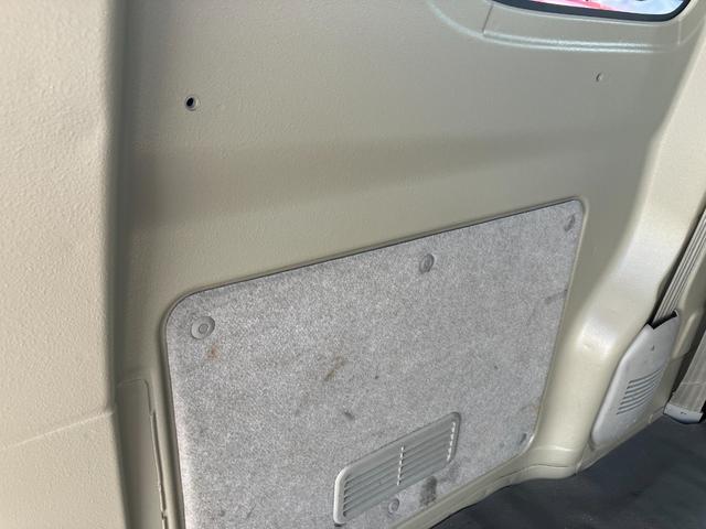 エブリイ ＰＣリミテッド　ラプターライナー　純正ナビ　バックカメラ　ＥＴＣ　ワンセグ　キーレス　セキュリティーアラーム　横滑り防止装置　キーレスエントリー　パワーステアリング　マニュアルエアコン　ＡＢＳ　衝突安全ボディ　デュアルカメラサポート（19枚目）