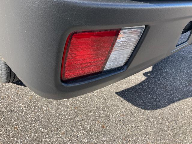 エブリイ ＰＣリミテッド　ラプターライナー　純正ナビ　バックカメラ　ＥＴＣ　ワンセグ　キーレス　セキュリティーアラーム　横滑り防止装置　キーレスエントリー　パワーステアリング　マニュアルエアコン　ＡＢＳ　衝突安全ボディ　デュアルカメラサポート（30枚目）