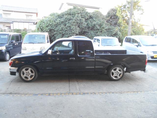 ハイラックススポーツピック エクストラキャブ エクストラキャブ(4名)ローダウン全塗装黒(4枚目)