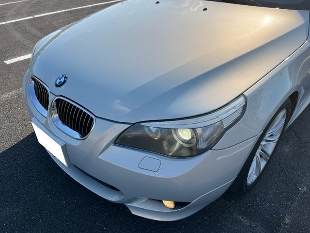 ５シリーズ ５２５ｉ　Ｍスポーツパッケージ　ディーラー車　サンルーフ　本革シート　シートヒーター　リアカメラ　フロントカメラ　ミラー型ＥＴＣ　ＨＩＤ　ＣＤチェンジャー　右ハンドル（9枚目）