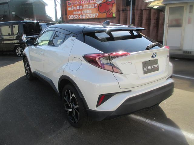 C-HR G 1オーナー車・衝突被害軽減ブレーキ・純正ナビ・バックカメラ・クルーズコントロール・シートヒーター・アルミ・キーフリー&プッシュスタート・電動格納ミラー・ドラレコ・走行46800キロ・車検整備2年付(10枚目)