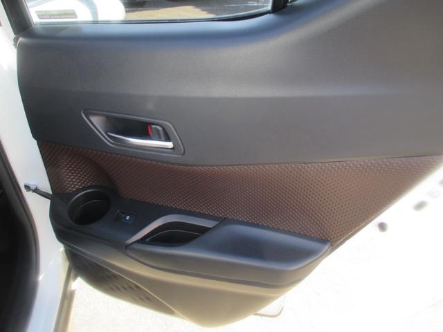 C-HR G 1オーナー車・衝突被害軽減ブレーキ・純正ナビ・バックカメラ・クルーズコントロール・シートヒーター・アルミ・キーフリー&プッシュスタート・電動格納ミラー・ドラレコ・走行46800キロ・車検整備2年付(48枚目)