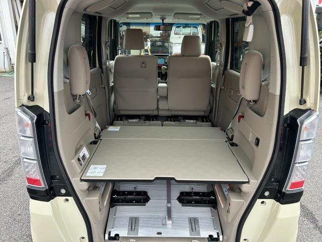 Ｎ－ＢＯＸ＋ Ｇ・Ｌパッケージ　車いす仕様車　スロープ　電動ウインチ　純正ＳＤナビ　ワンセグＴＶ　ＤＶＤ　バックモニター　スマートキー　オートエアコン　両側スライド　アイドリングストップ　ベンチシート　横滑り防止　禁煙車（8枚目）
