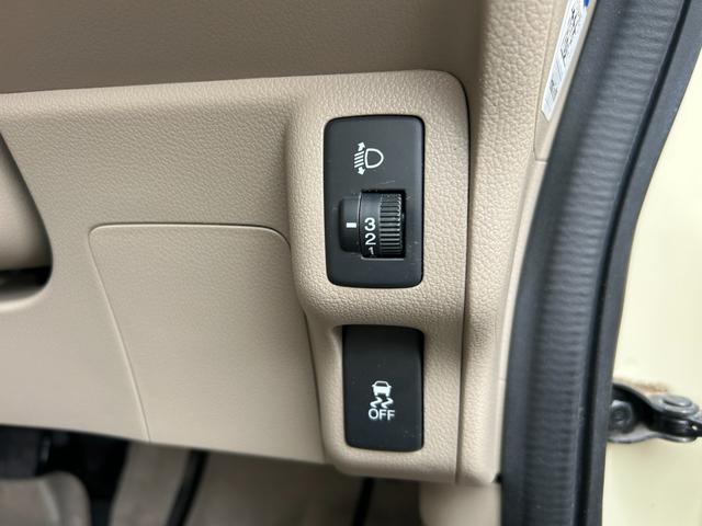 Ｎ－ＢＯＸ＋ Ｇ・Ｌパッケージ　車いす仕様車　スロープ　電動ウインチ　純正ＳＤナビ　ワンセグＴＶ　ＤＶＤ　バックモニター　スマートキー　オートエアコン　両側スライド　アイドリングストップ　ベンチシート　横滑り防止　禁煙車（41枚目）