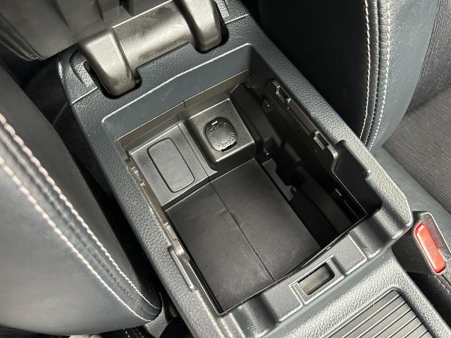 インプレッサスポーツ 2.0iアイサイト アクティブスタイル VER3 後期型 サンルーフ 4WD リヤフォグ ルーフレール HDDナビBluetoothオーディオ フルセグTV バックモニター スマートキー ETC パワーシート ハーフレザーシート 禁煙車(74枚目)