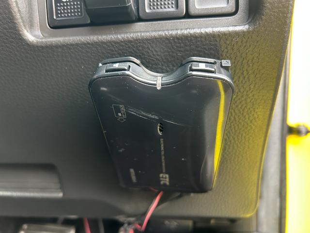 スイフトスポーツ ベースグレード 1オーナー車 SDナビ フルセグTV USB DVD再生 エアロ HIDヘッドライト フォグ オートライト 純正17インチアルミ クルーズコントロール パドルシフト オートエアコン 横滑り防止 禁煙(26枚目)